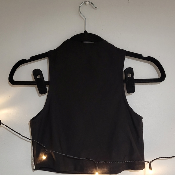 🖤 SOLD ON DEPOP 🖤 Sequin Eye Half Zip Small Cropped Tank Top - Picture 8 of 9